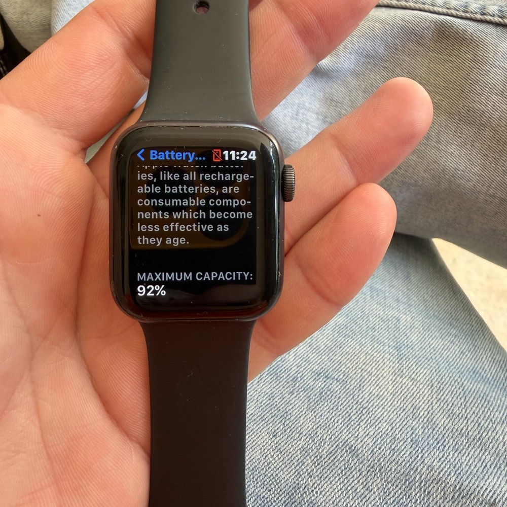 Apple Watch SE 2351 with Black Band